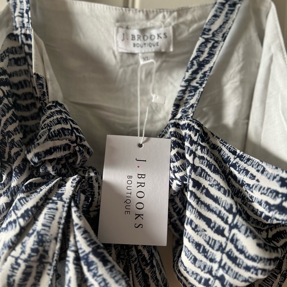 NWT cropped tie front set - Picture 5 of 7